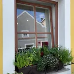 žlutý Domeček Apartamento Třeboň