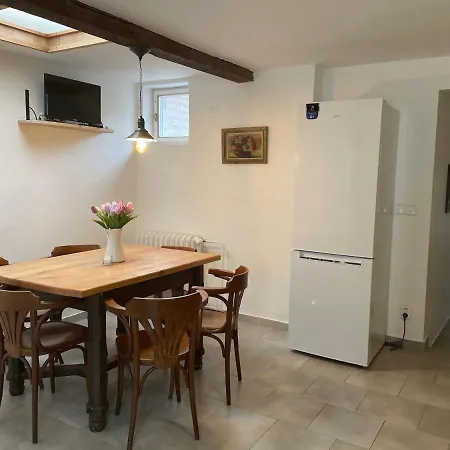 Apartment Zluty Domecek *